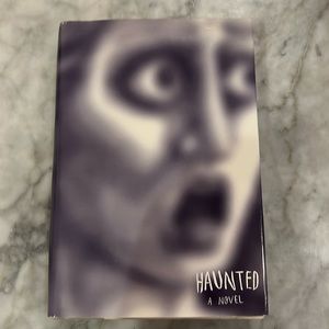 Haunted - Chuck Palahniuk great condition, smoke free home